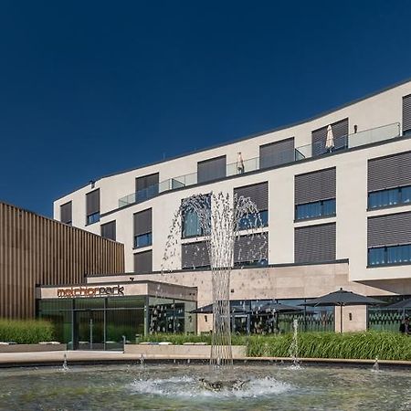 Hotel Melchior Park Wurzburg Bagian luar foto
